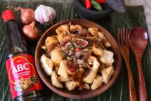 Sweet and Spicy Fried Tofu Puff "Tahu Gejrot"